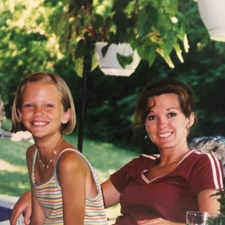 Brooklyn Decker with her mother Tessa Renee Decker at an early age. 